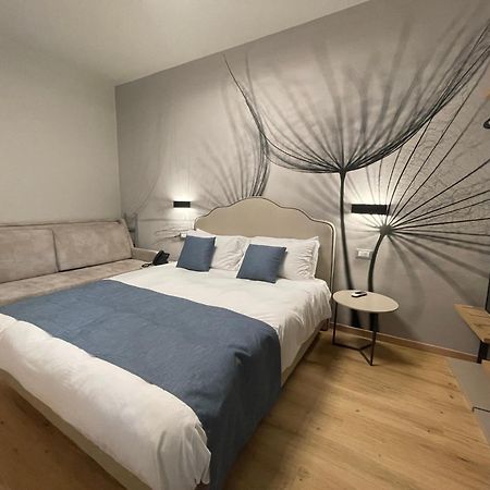 Hotel Central Giacomini サロ エクステリア 写真