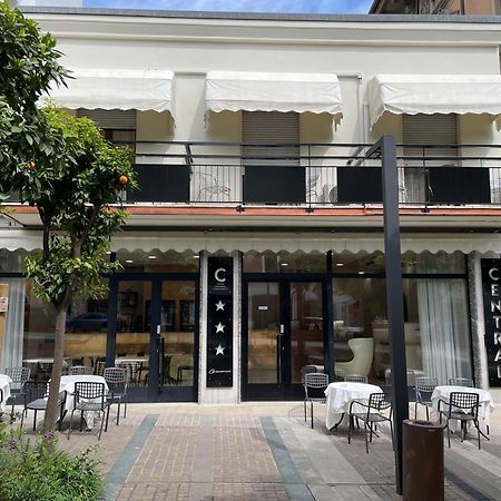 Hotel Central Giacomini サロ エクステリア 写真