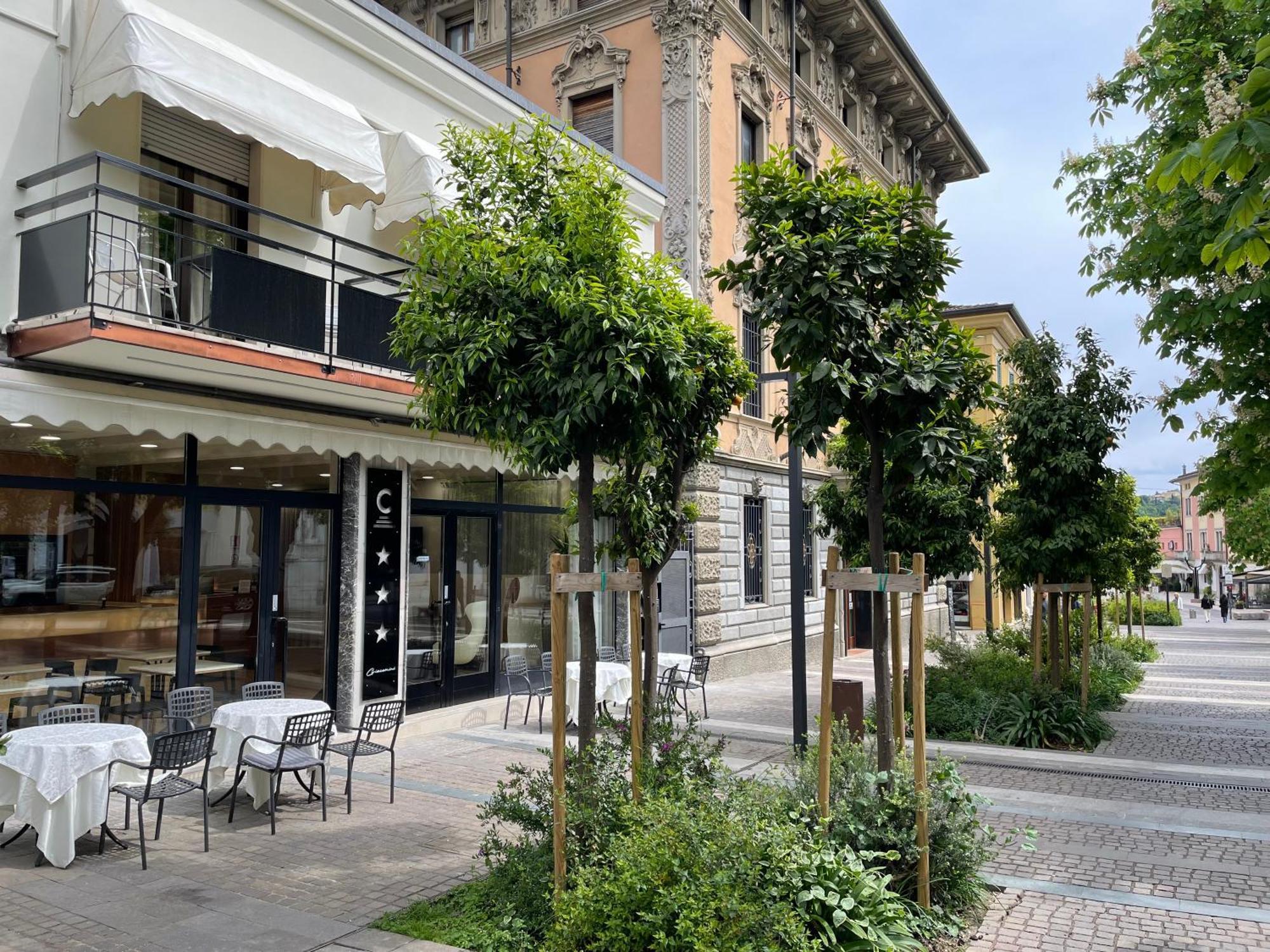 Hotel Central Giacomini サロ エクステリア 写真