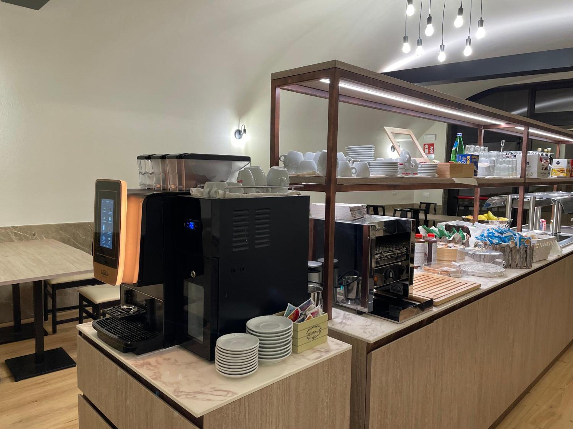 Hotel Central Giacomini サロ エクステリア 写真