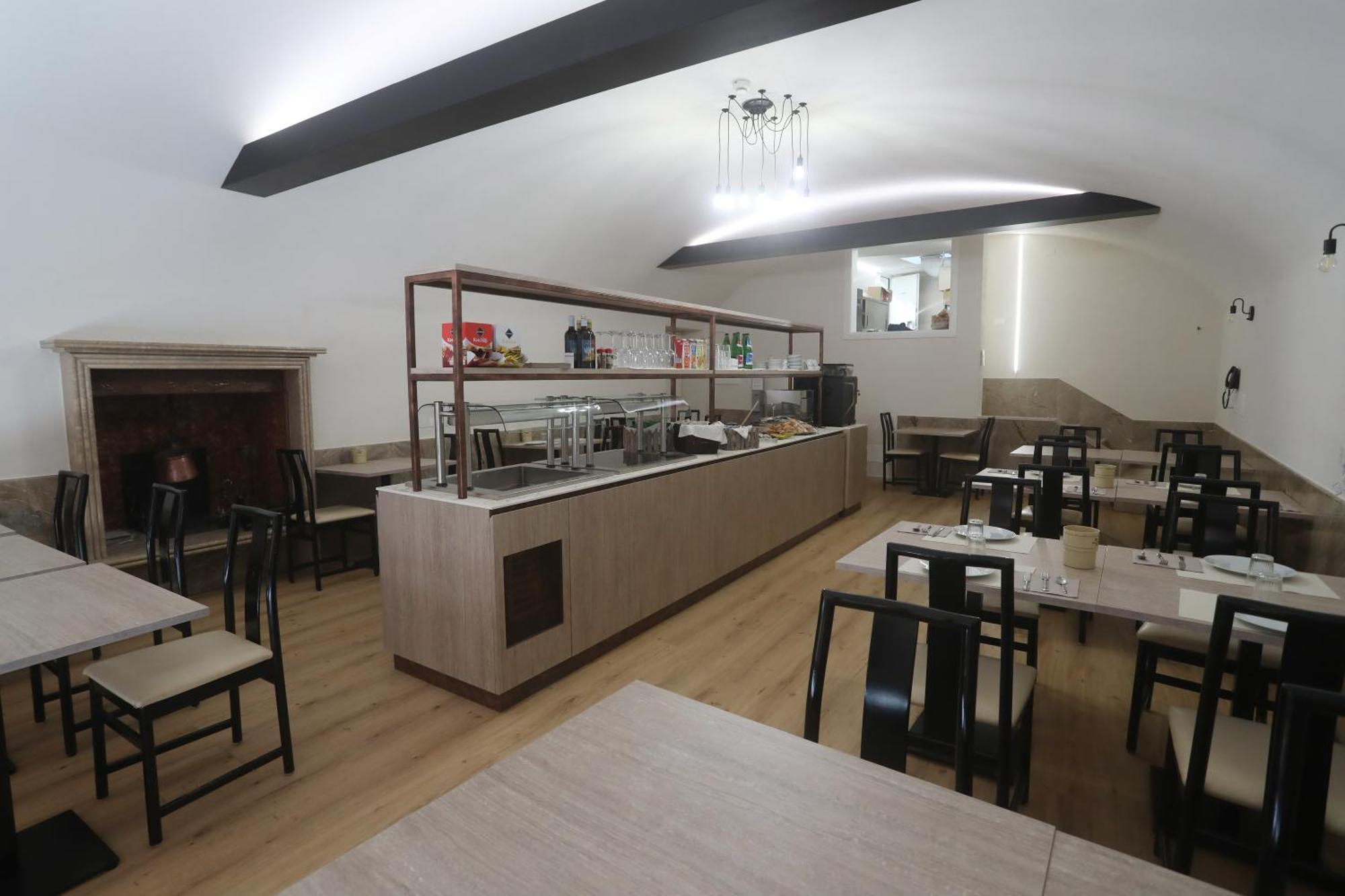 Hotel Central Giacomini サロ エクステリア 写真