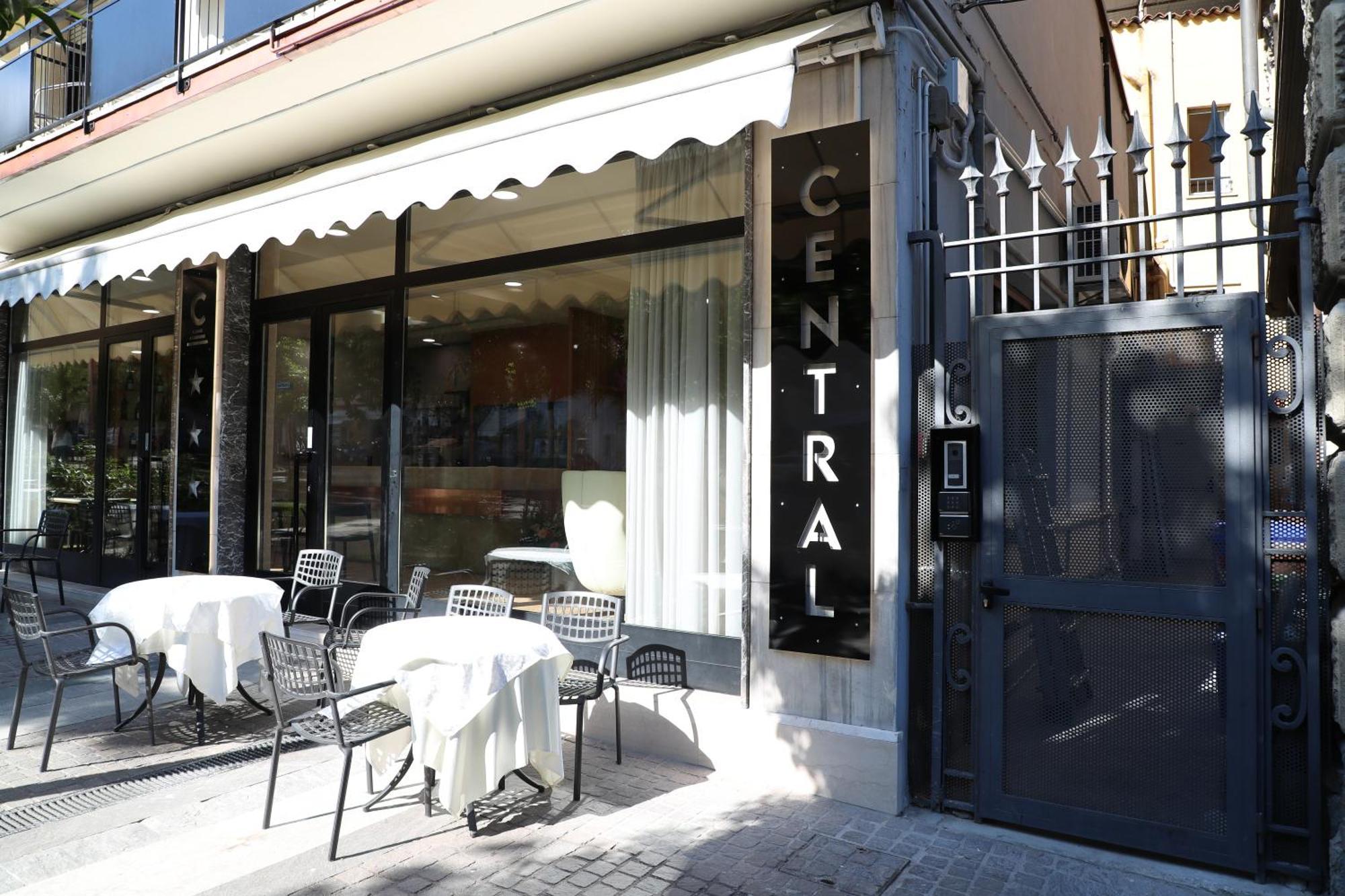 Hotel Central Giacomini サロ エクステリア 写真