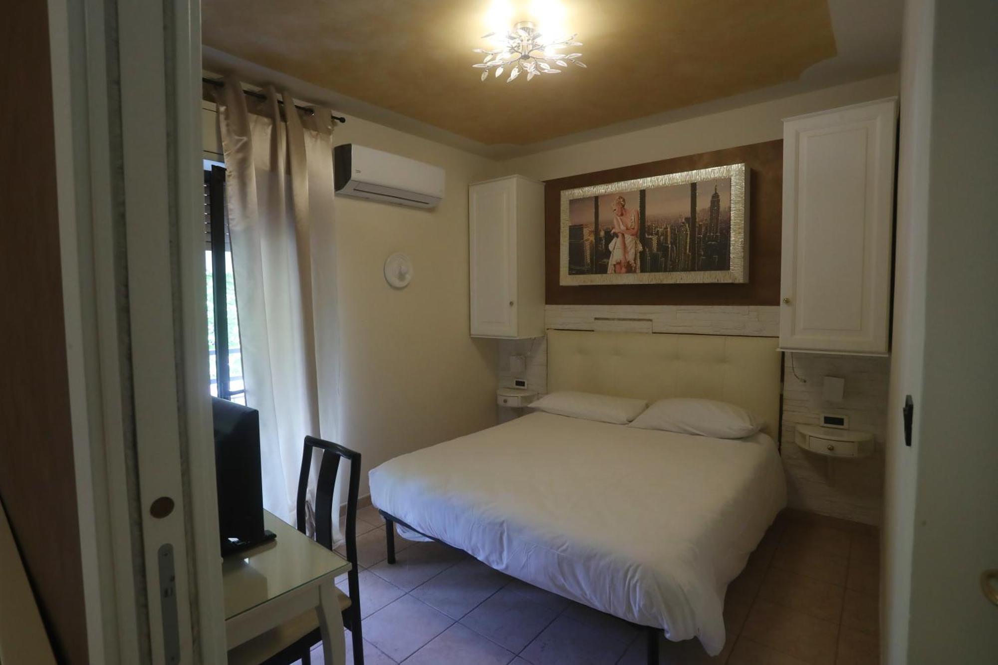Hotel Central Giacomini サロ エクステリア 写真