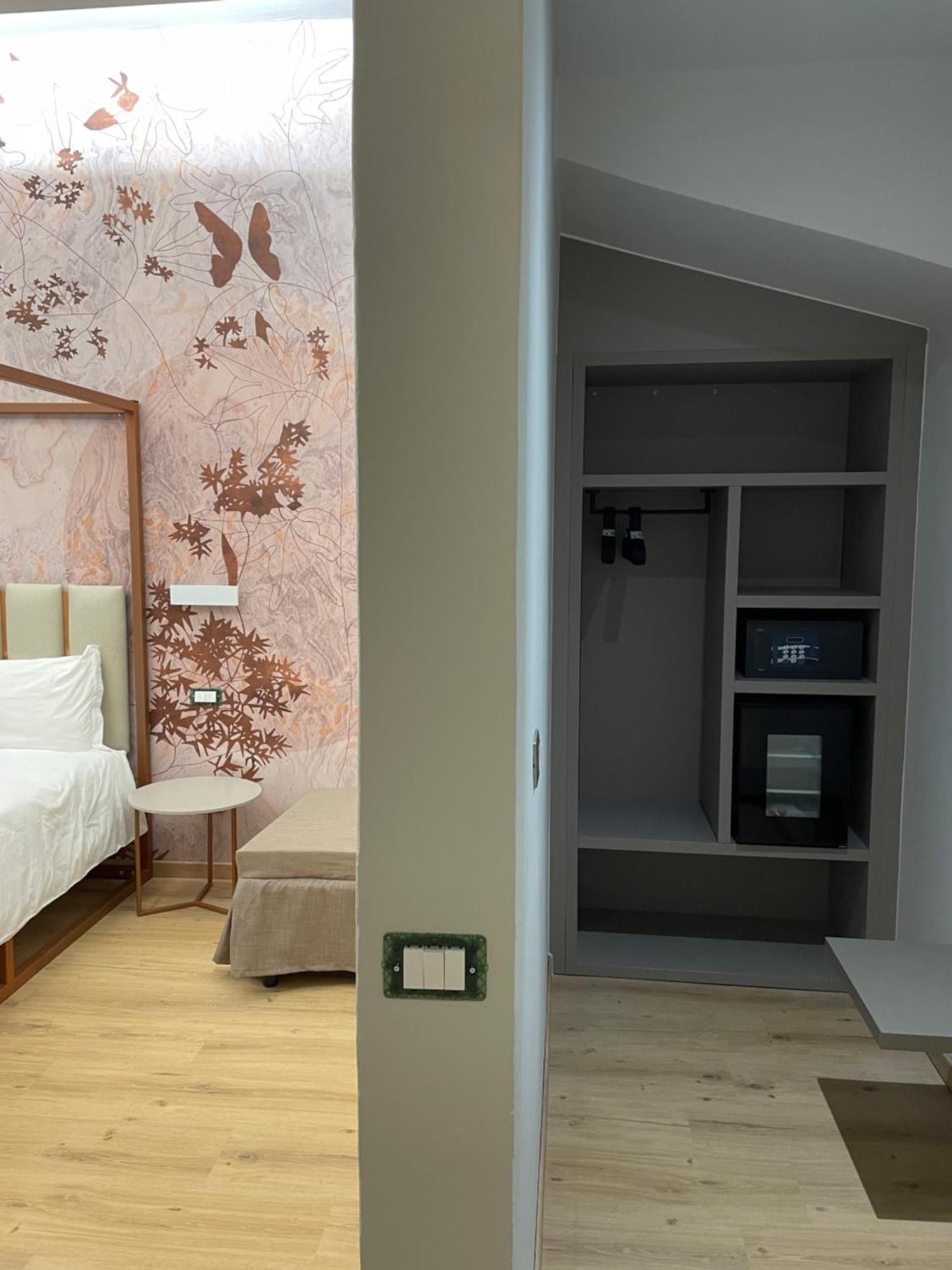 Hotel Central Giacomini サロ エクステリア 写真