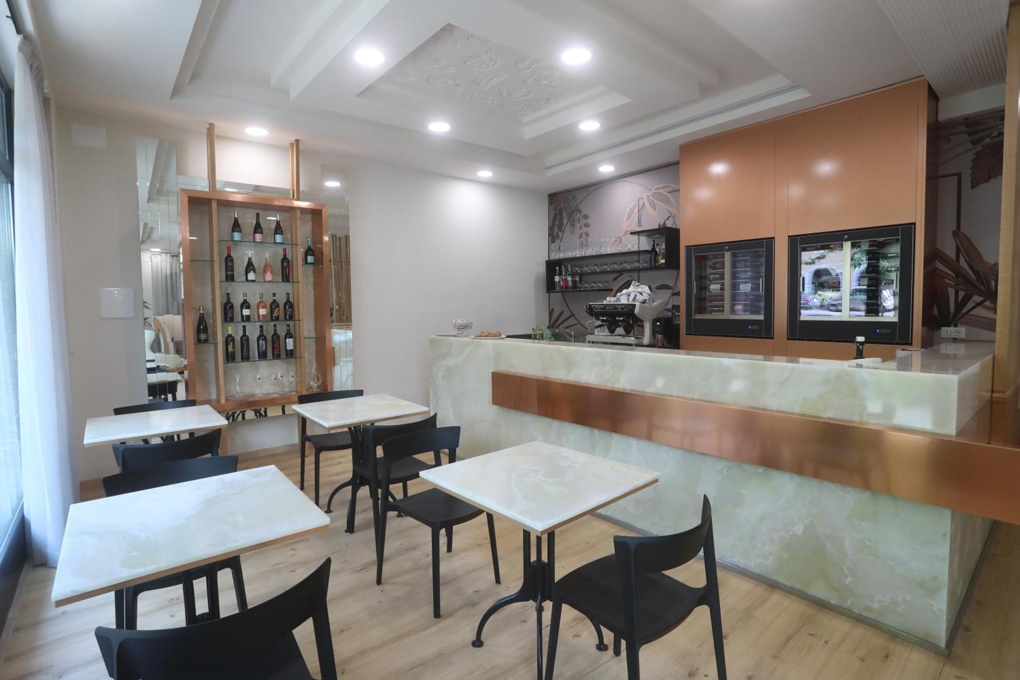 Hotel Central Giacomini サロ エクステリア 写真