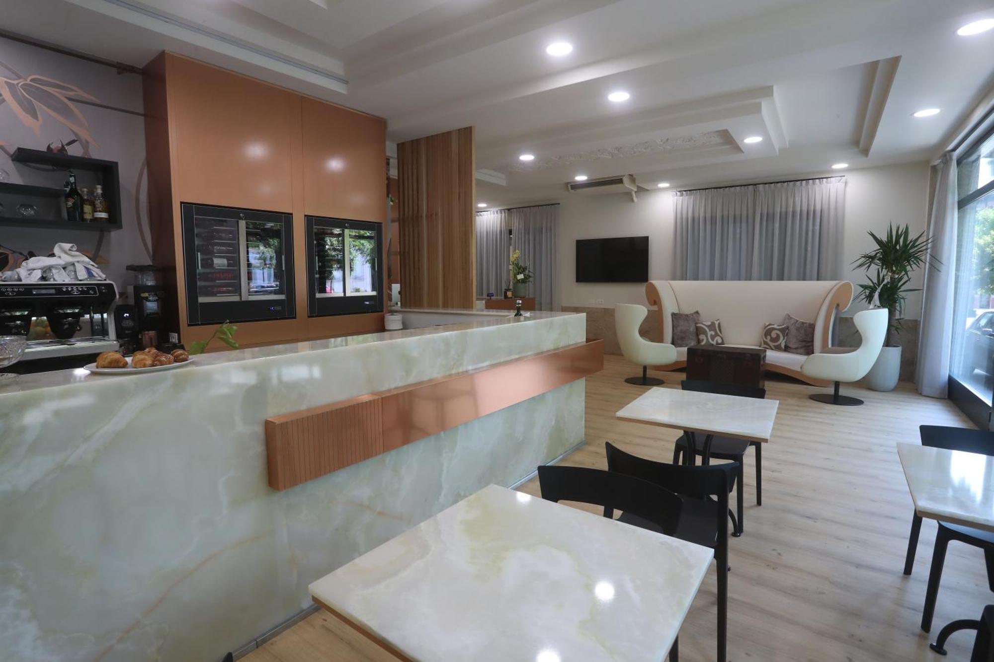 Hotel Central Giacomini サロ エクステリア 写真