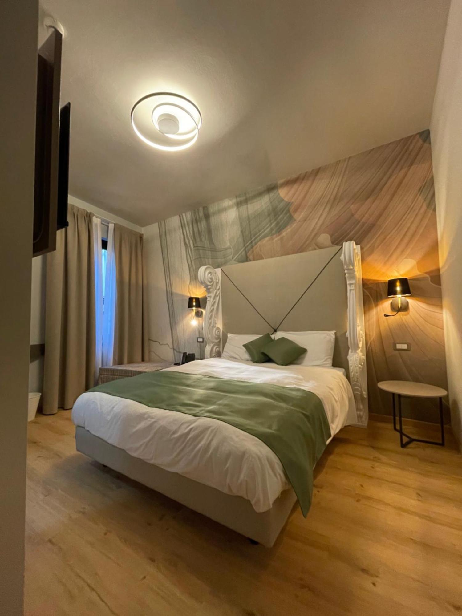 Hotel Central Giacomini サロ エクステリア 写真